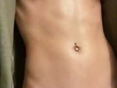 Hot fit chick with great tits and shaved pussy rubs oil