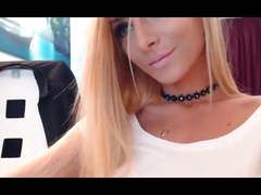 Teen squirt while choking with dildo on webcam